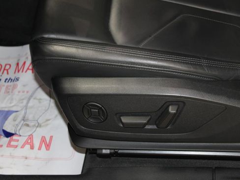 Used 2023 Audi Q3 2.0T Premium Plus w/ Premium Plus Package image 13