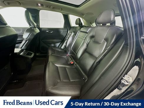 Used 2019 Volvo XC60 T6 Momentum w/ Multimedia Package AWD/4WD image 32