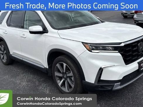 Used 2025 Honda Pilot Elite image 1