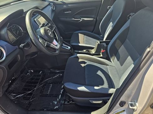 Used 2023 Nissan Versa SV image 12