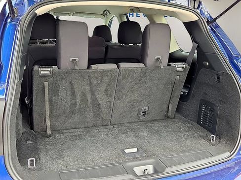 Used 2020 Nissan Pathfinder SV FWD image 11