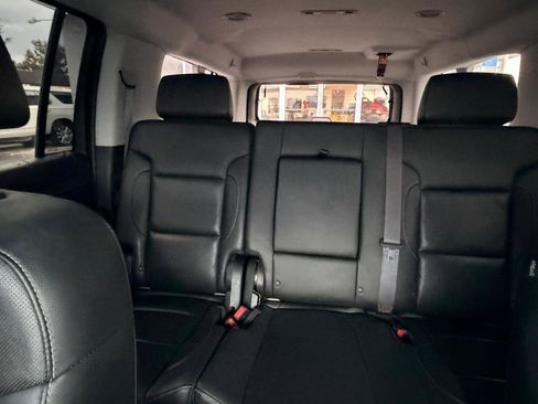 Used 2019 GMC Yukon XL SLT w/ Premium Edition RWD image 24