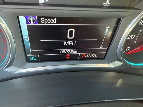Used 2017 Chevrolet Malibu LT FWD image 25