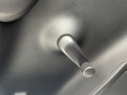 Used 2018 GMC Sierra 1500 2WD Regular Cab image 15