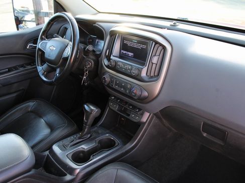 Used 2018 Chevrolet Colorado Z71 image 18