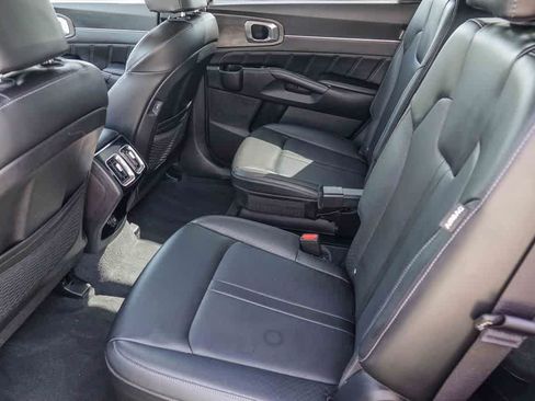 Certified 2024 Kia Sorento SX AWD/4WD image 17