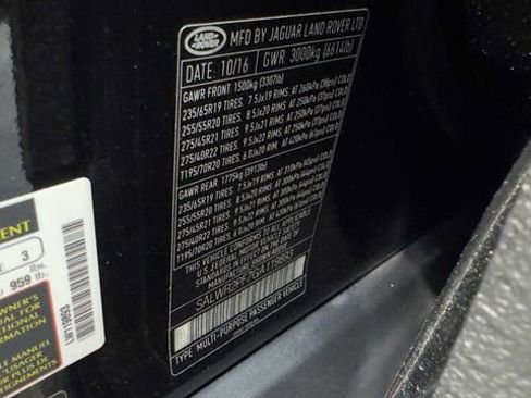 Used 2016 Land Rover Range Rover Sport HSE image 42