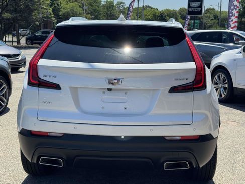 Certified 2023 Cadillac XT4 Luxury w/ Cold Weather Package AWD/4WD image 7