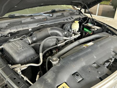 Used 2017 RAM 1500 Laramie AWD/4WD image 10