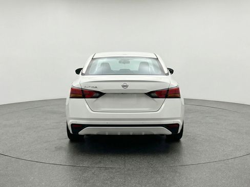 Used 2025 Nissan Altima 2.5 SV FWD image 7