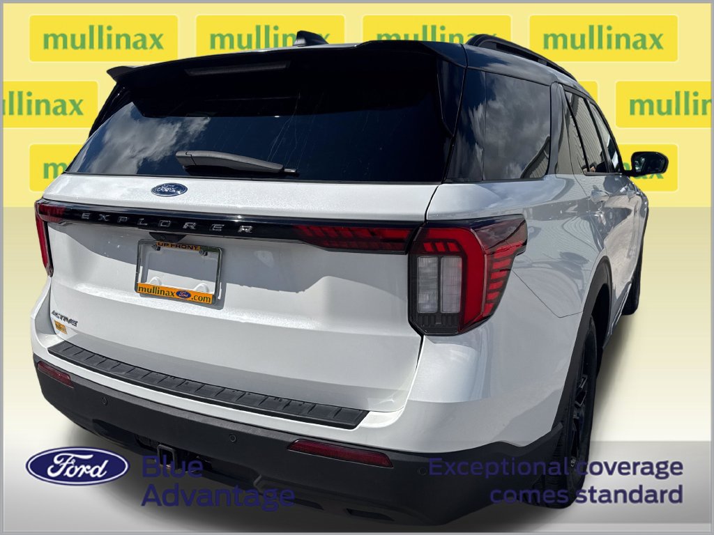 Used 2025 Ford Explorer Active RWD image 4