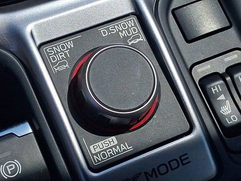 Used 2024 Subaru Forester Touring image 27