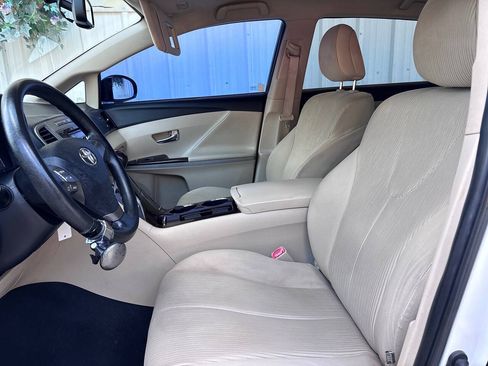 Used 2009 Toyota Venza FWD image 9