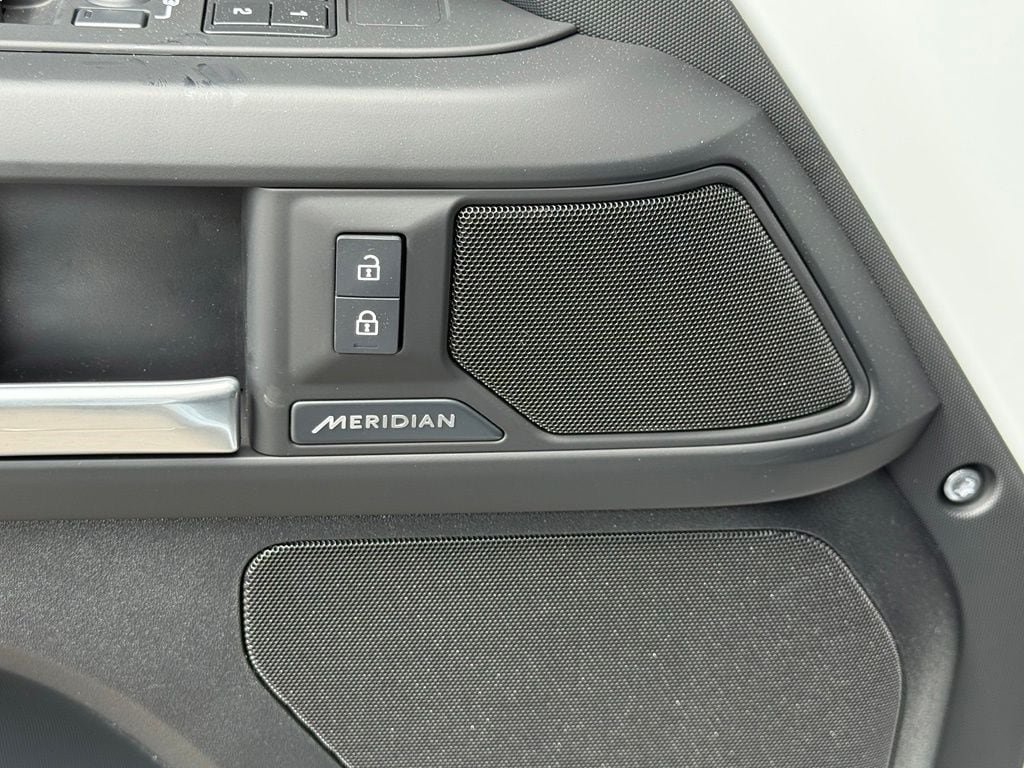 New 2026 Land Rover Defender 110 S AWD/4WD image 14