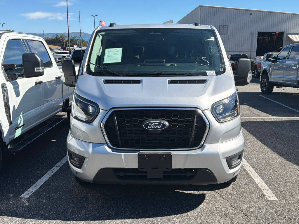 Used 2026 Ford Transit 350 XLT RWD image 2