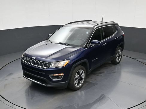 Used 2020 Jeep Compass Limited AWD/4WD image 27