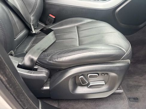 Used 2021 Mercedes-Benz GLE 350 w/ Premium Package image 43