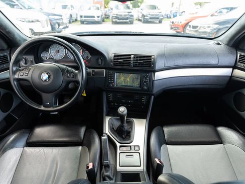 Used 2001 BMW M5 RWD image 2