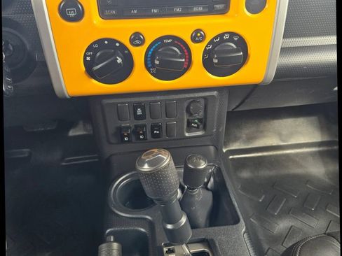 Used 2007 Toyota FJ Cruiser 4WD image 18