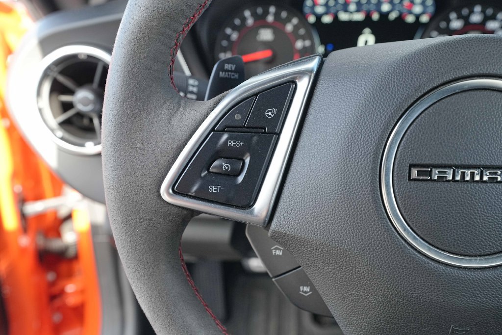 Used 2019 Chevrolet Camaro ZL1 RWD image 32
