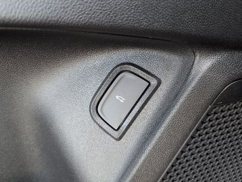 New 2026 Chevrolet Blazer EV LT image 18