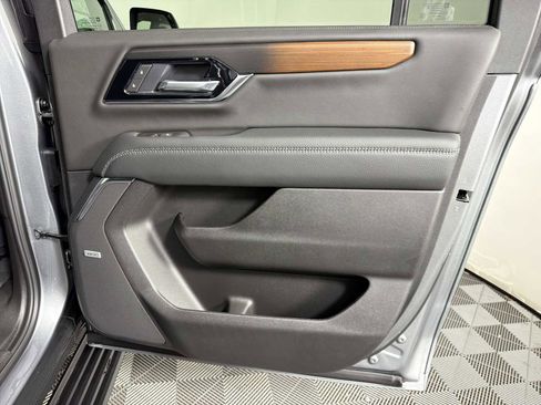 New 2026 GMC Yukon XL Denali w/ Sun & Power Step Package image 16