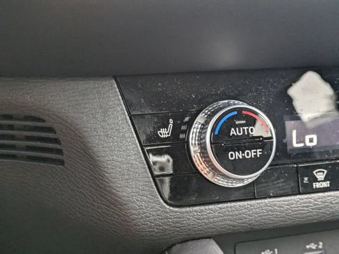 Used 2023 Mitsubishi Outlander SE FWD image 31