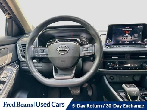 Used 2025 Nissan Rogue SV AWD/4WD image 23