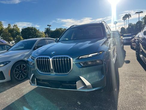 Used 2024 BMW X7 xDrive40i w/ Executive Package AWD/4WD image 2