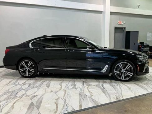 Used 2017 BMW 750i xDrive AWD/4WD image 5