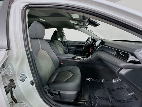 Used 2024 Toyota Camry LE image 27
