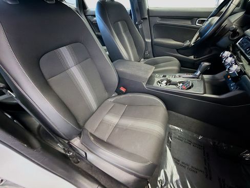 Used 2023 Honda Civic Sport image 15