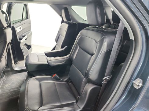 Used 2024 Ford Explorer Limited w/ Limited Technology Package image 33