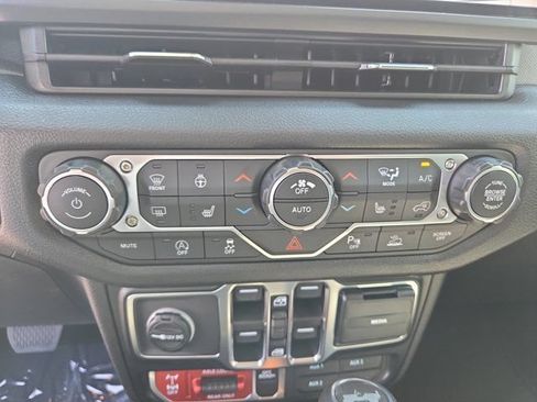 Used 2026 Jeep Wrangler Unlimited Sport AWD/4WD image 8