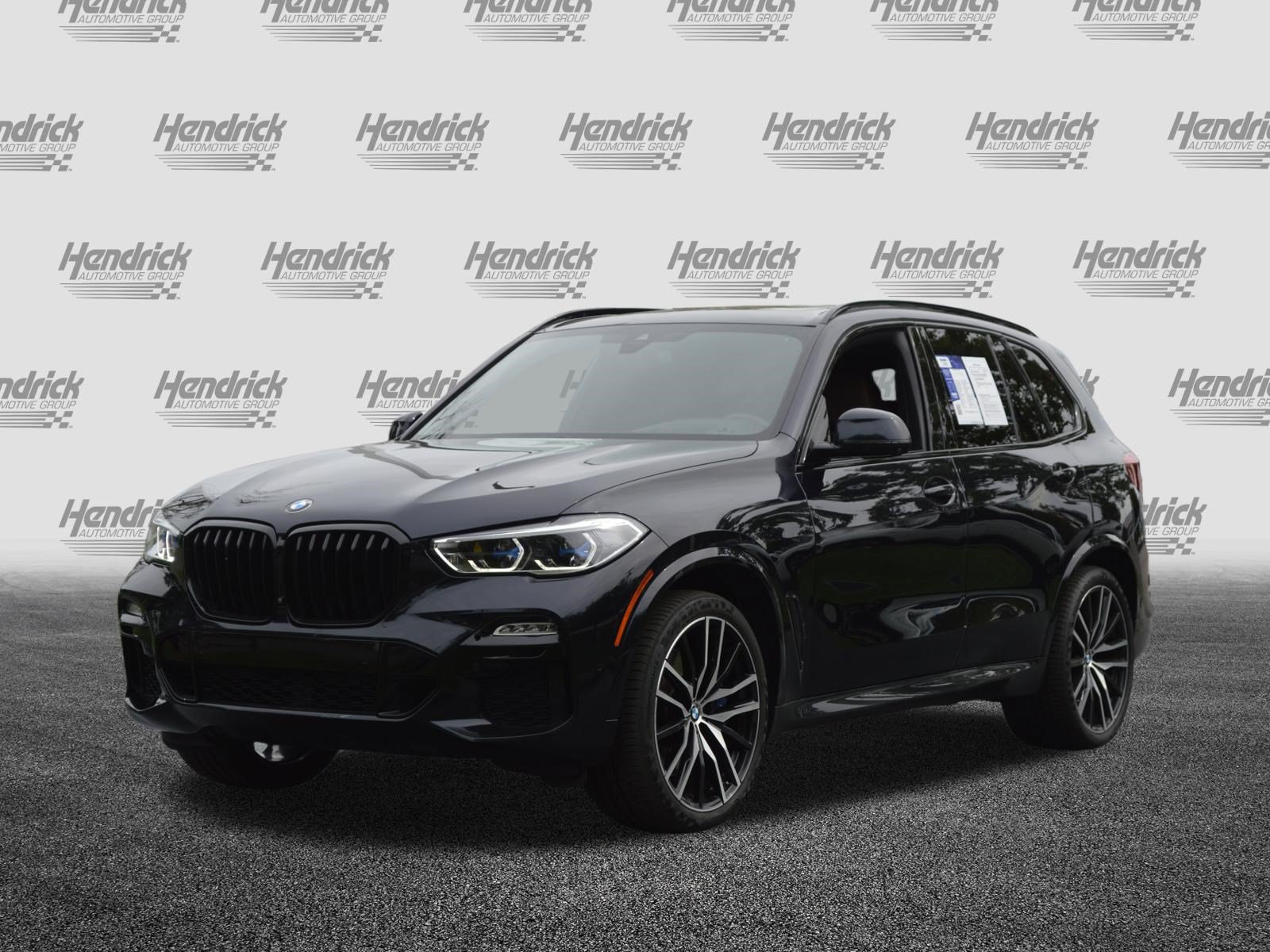 Used 2020 BMW X5 M50i w/ Dynamic Handling Package AWD/4WD image 3