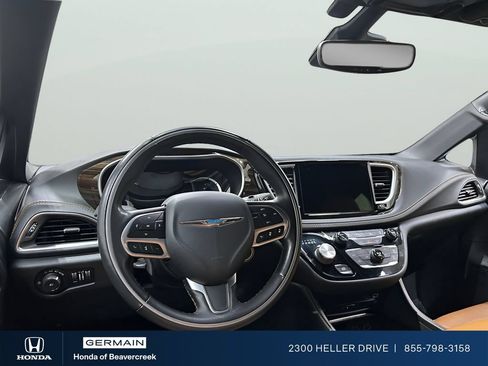 Used 2021 Chrysler Pacifica Pinnacle FWD image 10