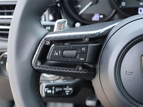 New 2026 Porsche Macan image 28