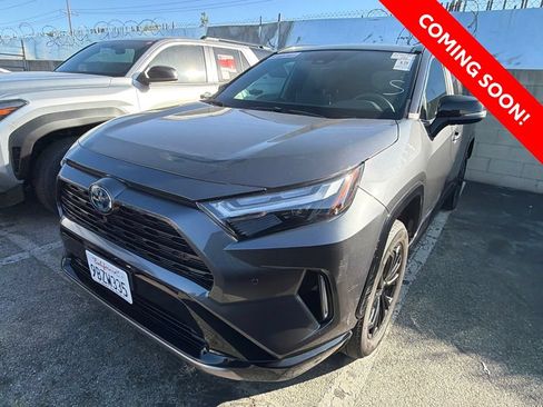 Used 2022 Toyota RAV4 XSE AWD/4WD image 2