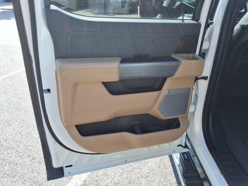 Used 2021 Ford F150 Lariat w/ Equipment Group 502A High AWD/4WD image 19