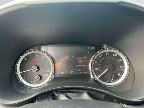 Used 2023 Toyota Highlander LE image 29