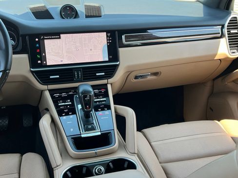 Certified 2023 Porsche Cayenne Platinum Edition AWD/4WD image 25