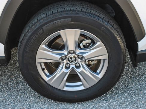 Used 2025 Toyota RAV4 XLE image 11