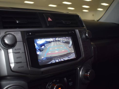 Used 2017 Toyota 4Runner SR5 AWD/4WD image 23