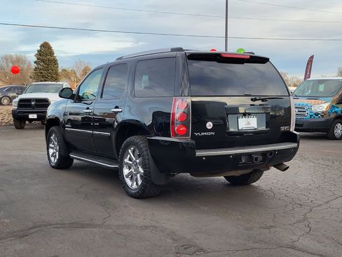 Used 2014 GMC Yukon Denali image 3