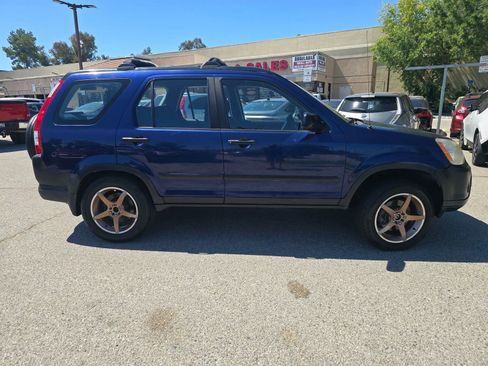 Used 2005 Honda CR-V LX image 4