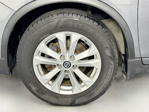 Used 2018 Nissan Rogue S w/ S Value Package FWD image 29