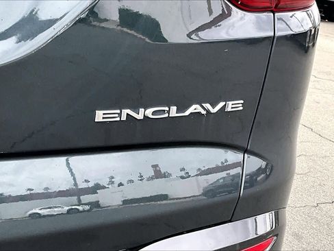 Used 2018 Buick Enclave Premium w/ Experience Buick Package image 9