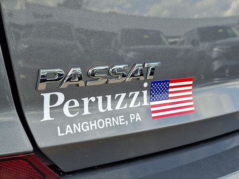 Used 2018 Volkswagen Passat 2.0T S FWD image 32