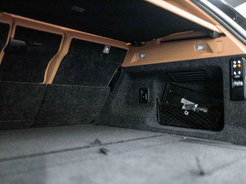 Used 2024 Land Rover Range Rover SV image 91