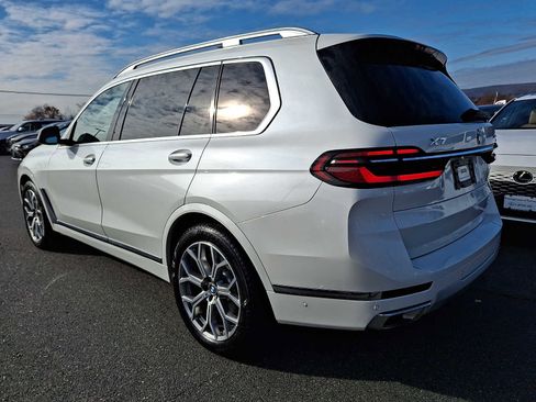 Used 2023 BMW X7 xDrive40i w/ Premium Package image 5